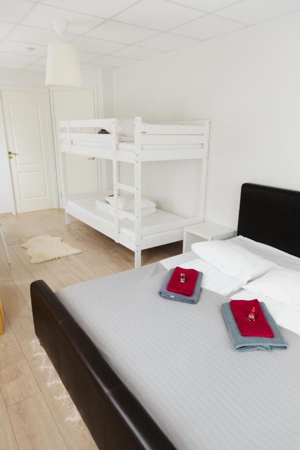 4 Standard Double Room with Private Bathroom 