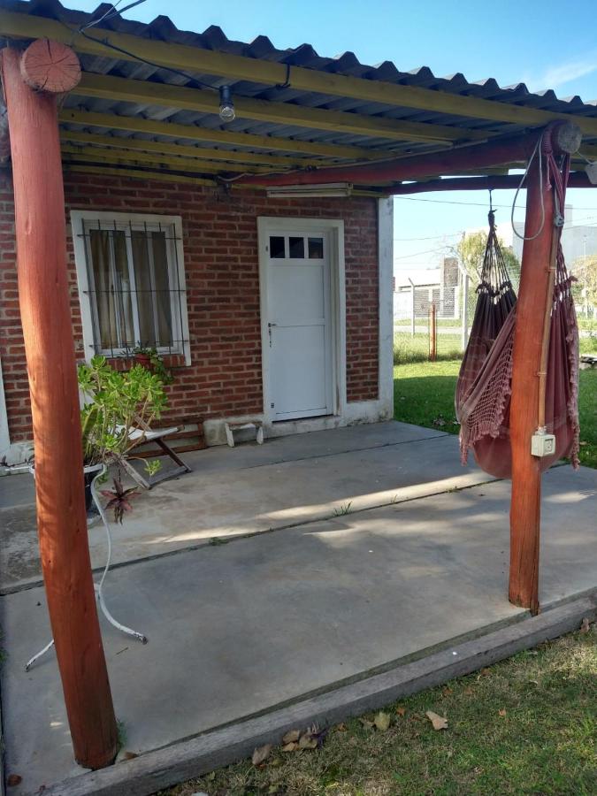 Monoambiente con baño privado, cocina, heladera y cochera en Pueblo Belgrano - B&B