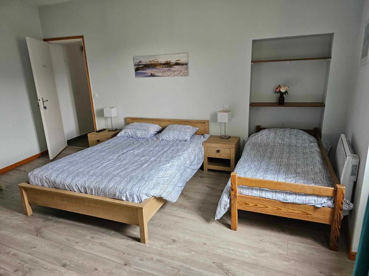 Dreibettzimmer mit Bergblick