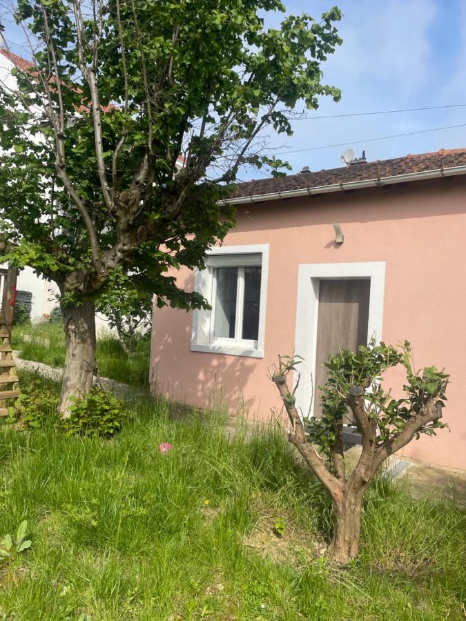 Charmante maison avec jardin aux portes de Paris - B&B
