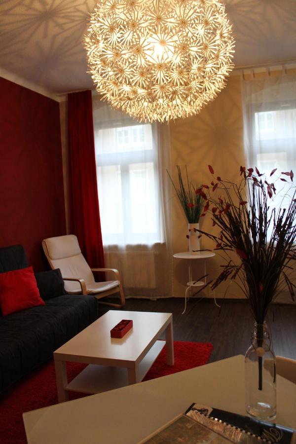 Apartment (4 Adults)