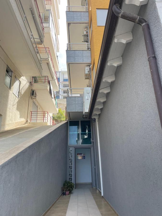 GEM Seaview Apartments Sarande- Home by the sea - B&B