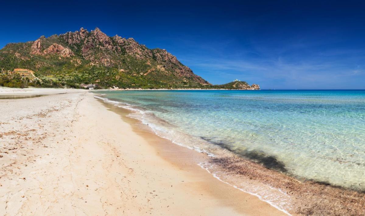 Appartamento con 3 Camere da Letto e Vista Mare