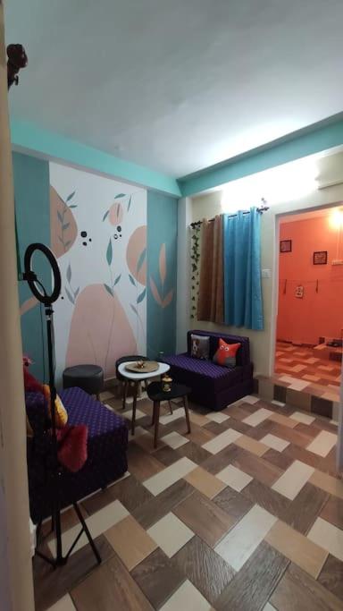 Maya's Abode By Amulya - A Holiday Apartment with Sun Facing Mountain View - B&B