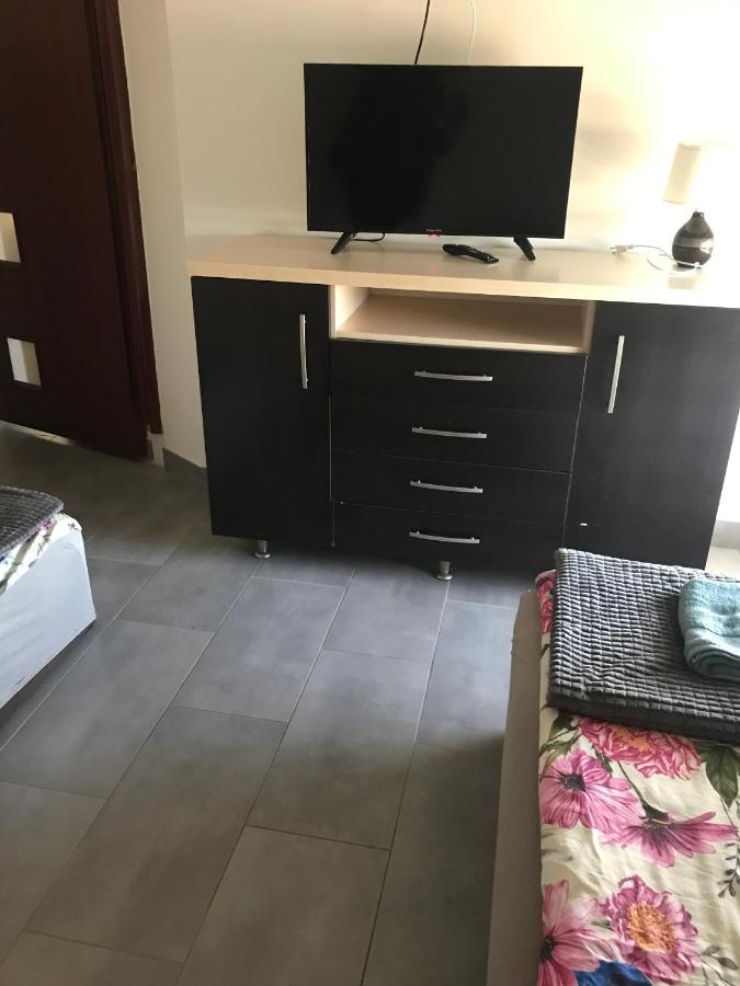 Tanie Pokoje Kajetany - B&B