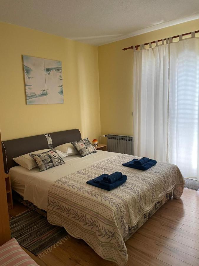 Appartamento con 2 Camere da Letto e Balcone