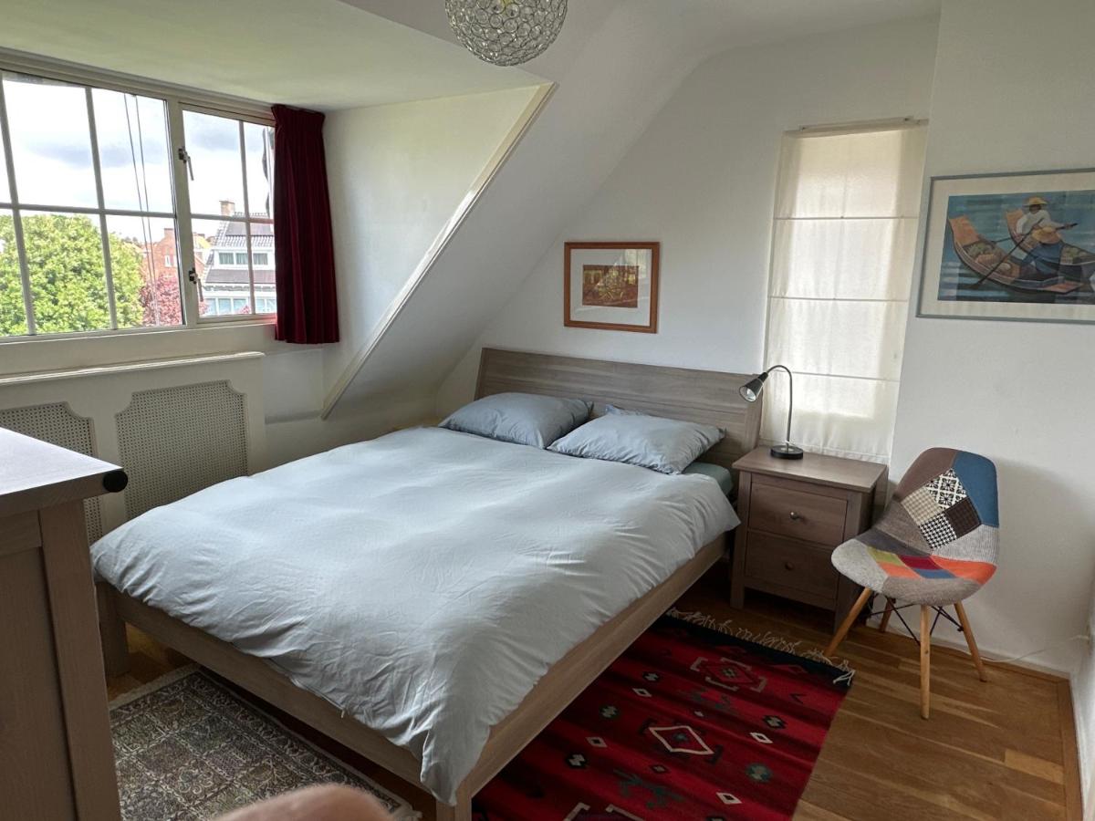 Kamer met Kingsize Bed en Uitzicht op de Tuin