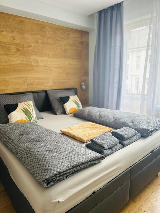 Two-Bedroom Deluxe Apartment with Balcony