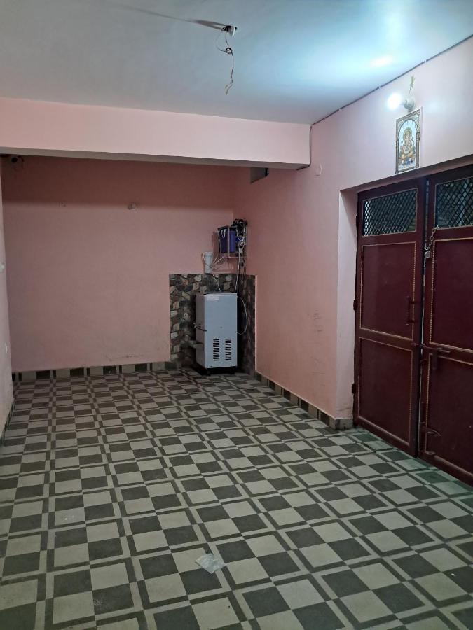 S.S. GUEST HOUSE 1 - B&B Patna