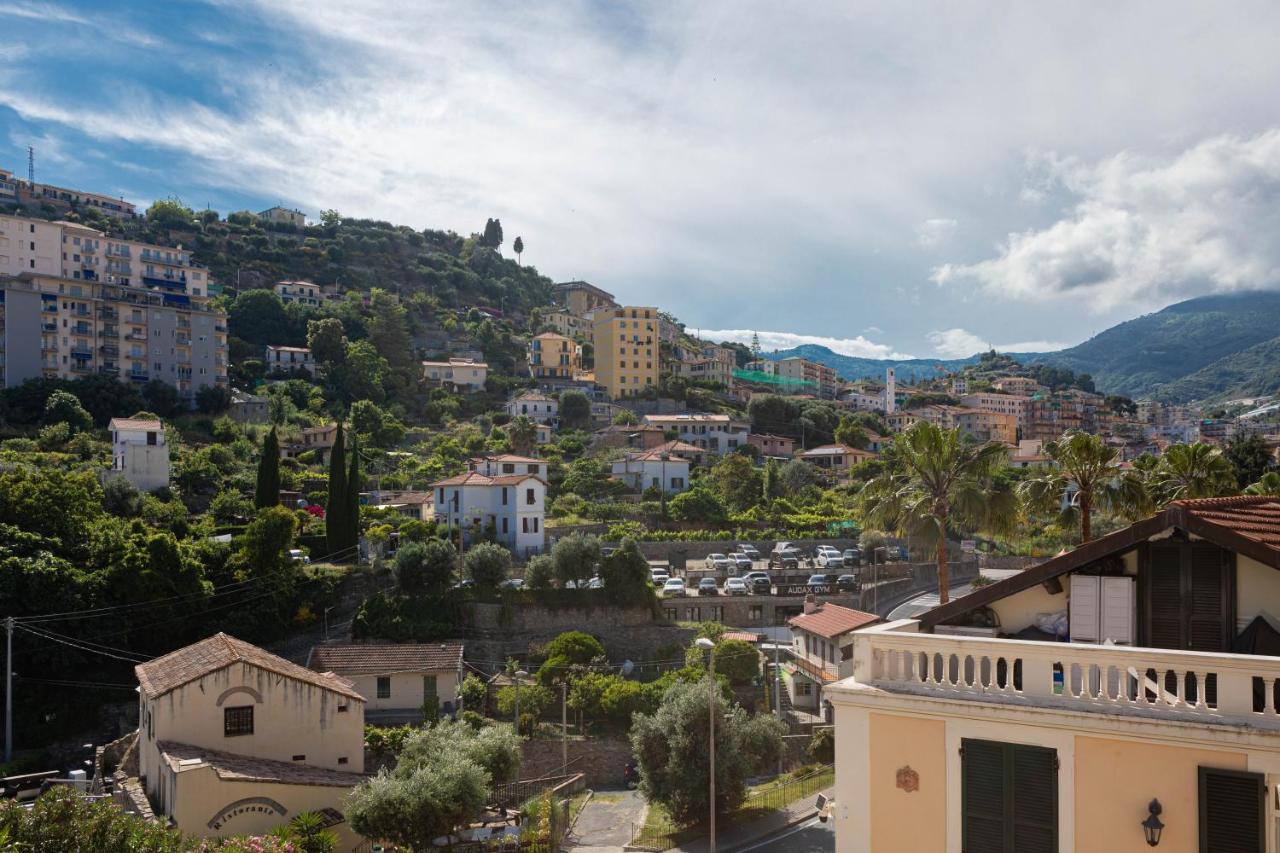 H11 CASA ZEFIRO Sanremo - Centro - Parcheggio - B&B Sanremo