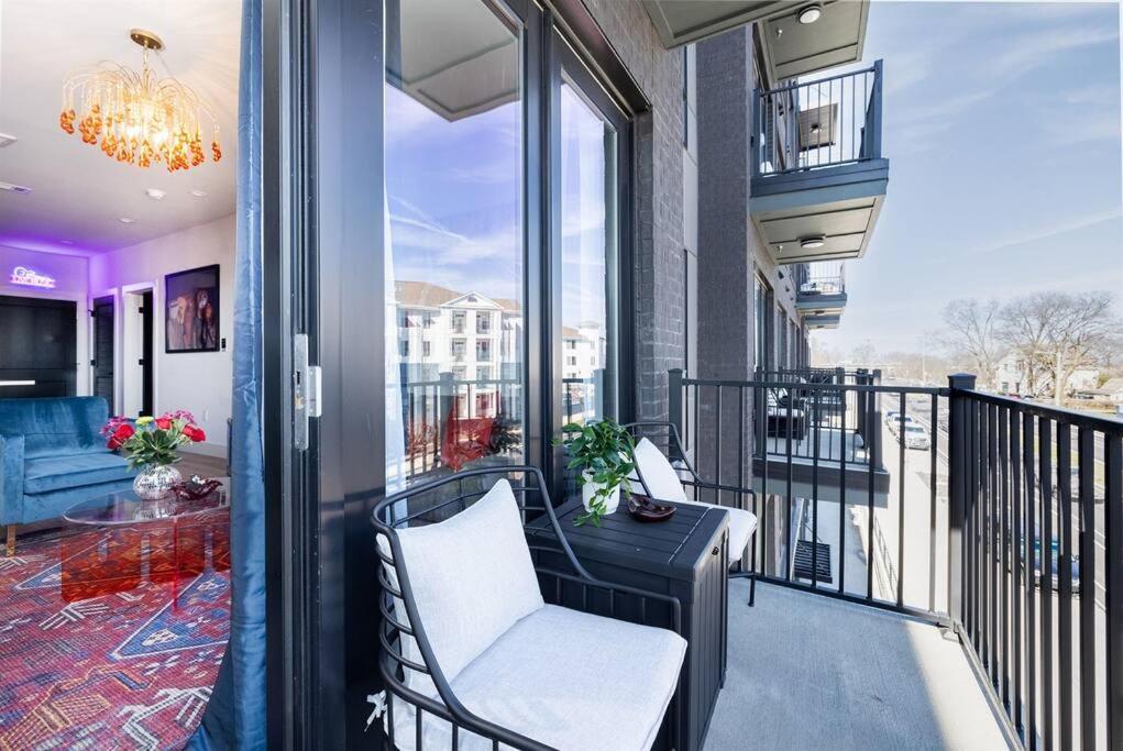 Downtown Midtown Vanderbilt, Honky Tonk Party Pad 1, Parking Gym Pool - Chambres d’hôtes Nashville