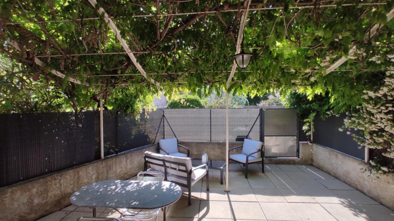 La maison de Marie Hélène 2 piscine partagée - Chambres d’hôtes Aix-en-Provence