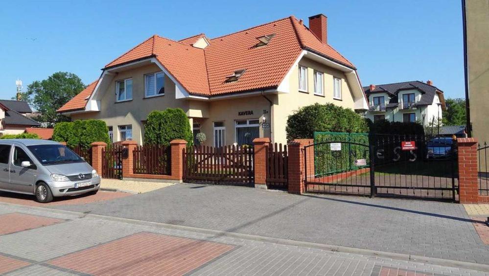 Dom Gościnny Kavera - B&B Dziwnówek