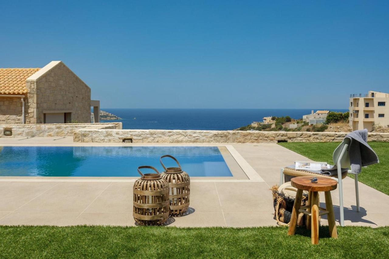 Europa Villa in Crete with Pool Amazing SeaView - Bed and Breakfast Lygaria