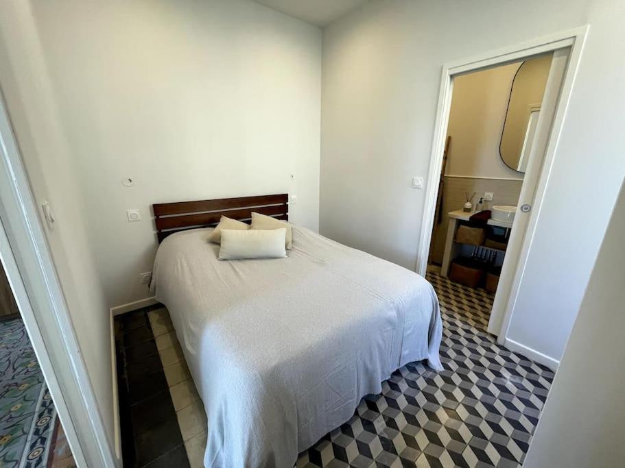 Appartement spacieux, confort et climatisé à 500m de la plage - Chambres d'hôtes Carqueiranne