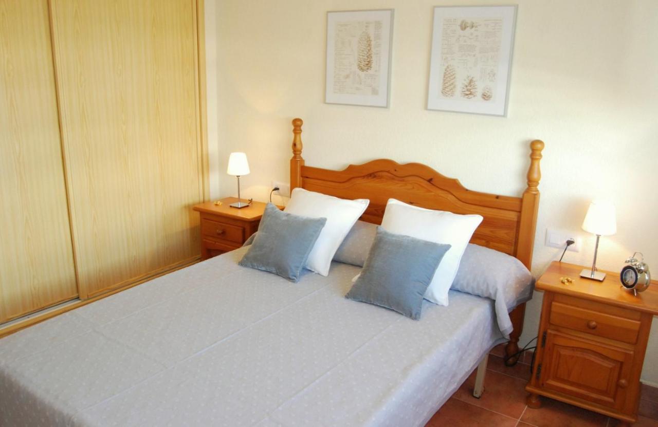 Apartamento de 2 dormitorios con terraza y vistas al mar