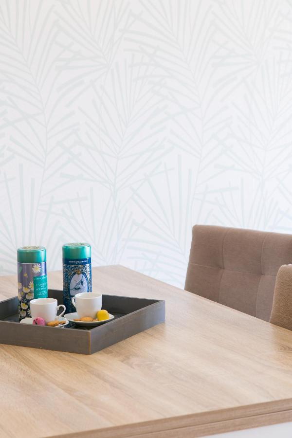 Apartment with Pool View 