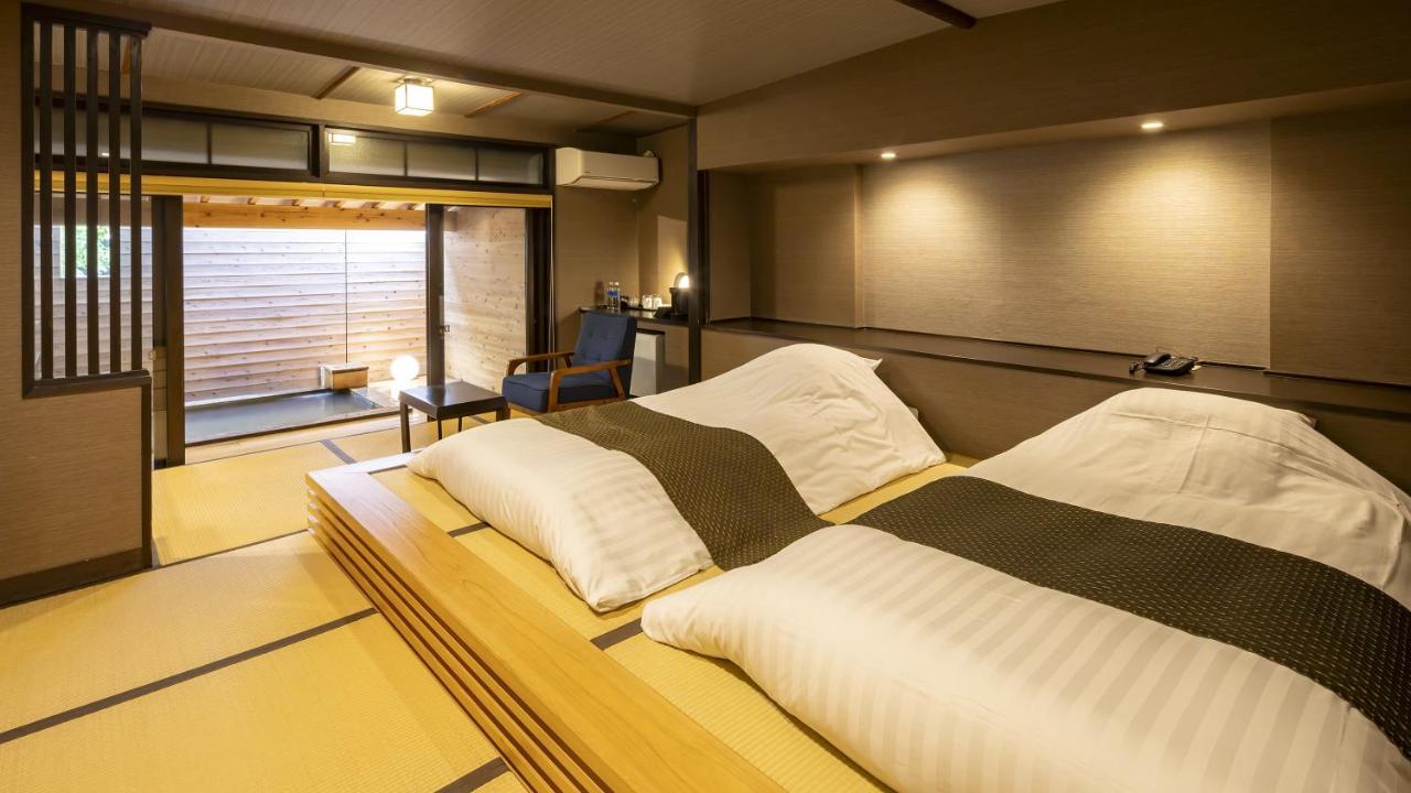Deluxe Double Room with Shower