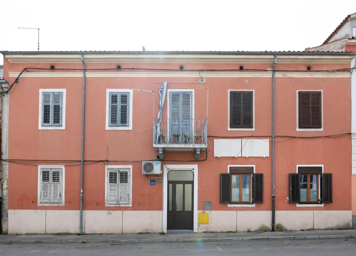 Between city and sea appartment - Chambres d’hôtes Pula