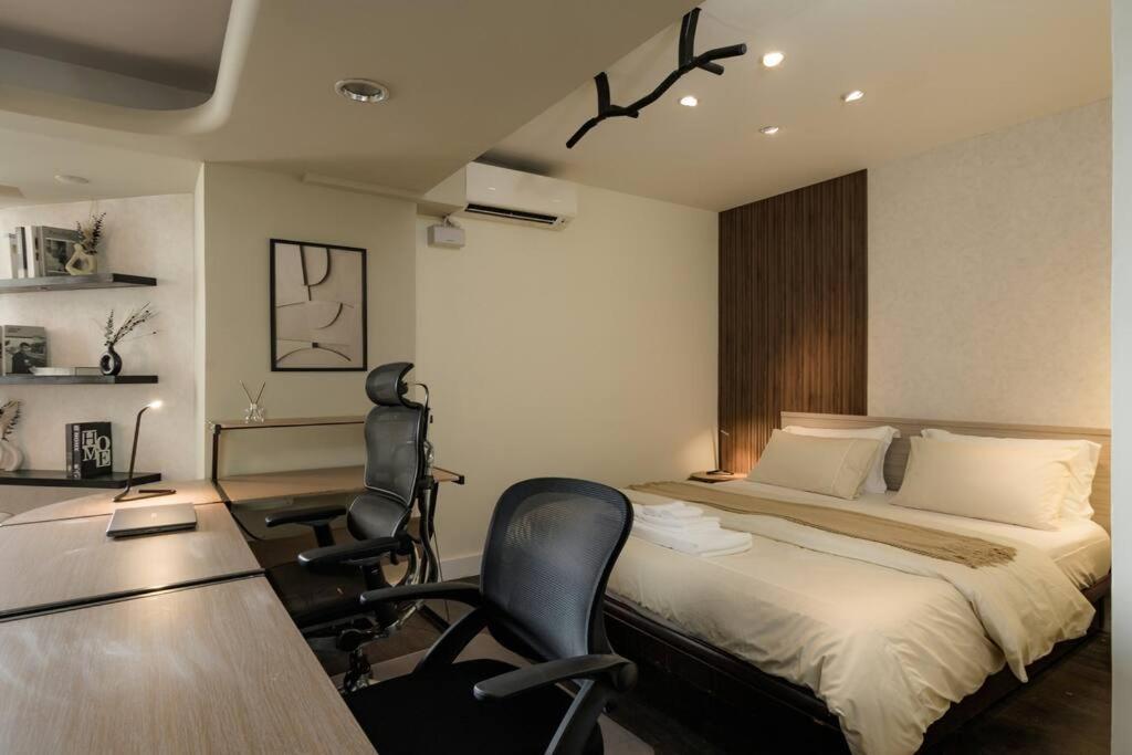 Philosopher's Oasis, 30sec to ZhongXiao Dunhua MRT 哲思淨地 忠孝敦化站步行30秒 - B&B Taipei