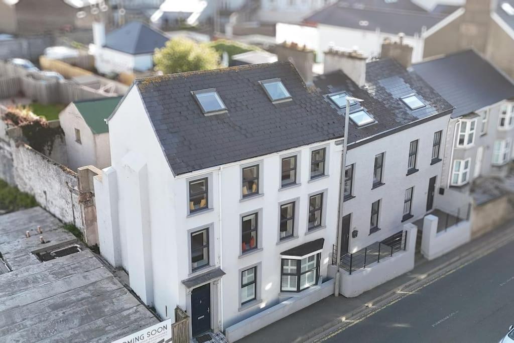 NEW - Large Portrush Townhouse - B&B Portrush