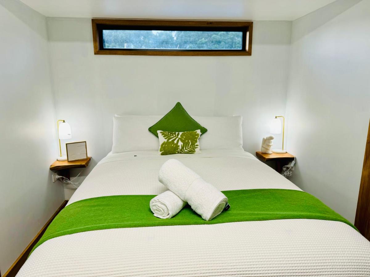 GORGE Chocolates Tiny House - B&B Kennedys Creek