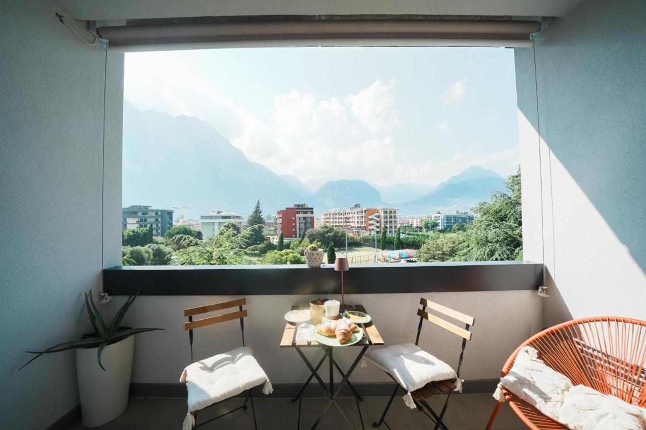 Entire flat, 1 minute walk from lake of Garda - B&B Riva del Garda