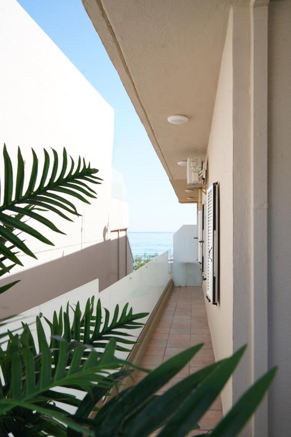 Kostoula's House Beachfront by 8essentially - B&B Stalós