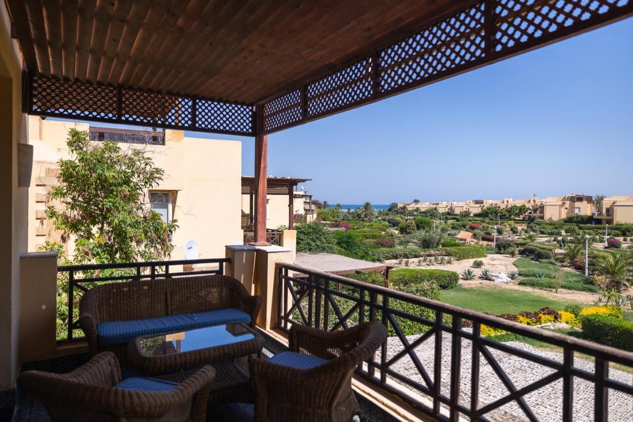 4BRs Beachside with Penthouse and stunning Seaview l EINBAY - Bed and Breakfast