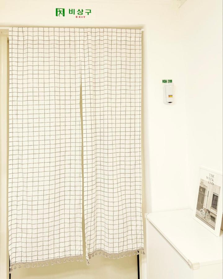 Slowstay Hyehwa - Foreigners Only - B&B Seoul