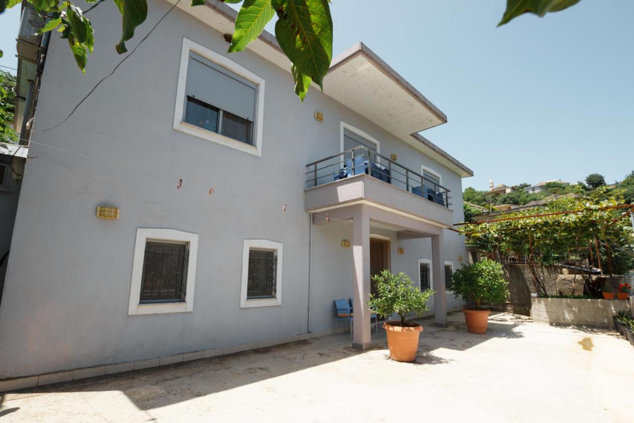 Leka GuestHouse - B&B Gjirokastra