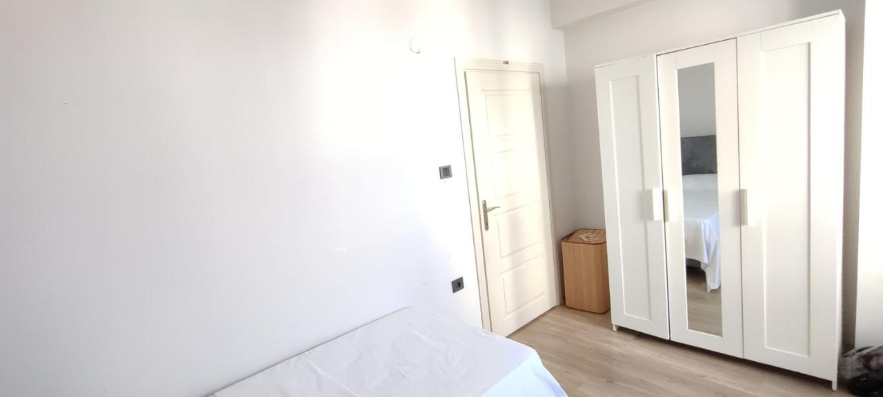 Appartamento con 3 Camere da Letto e Vista Mare