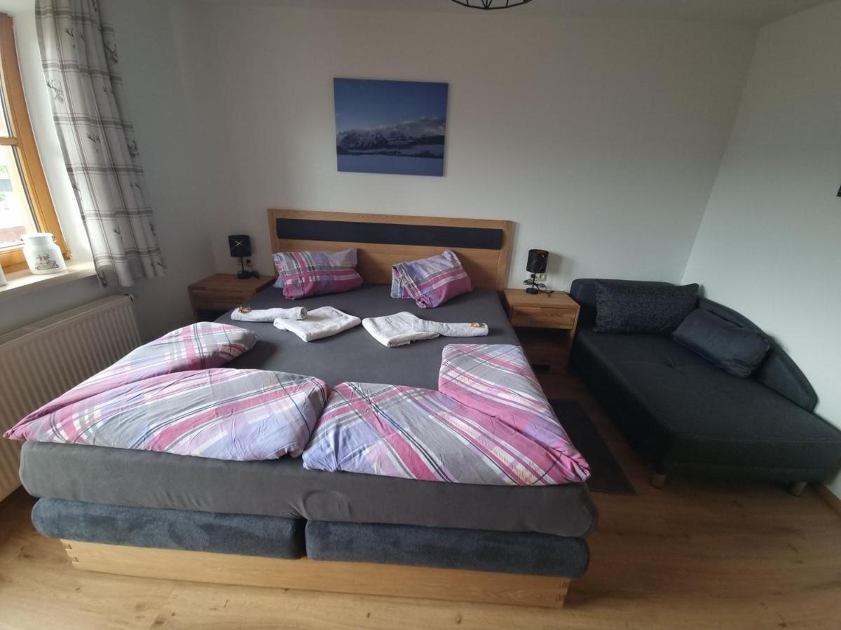 Doppelzimmer mit Balkon