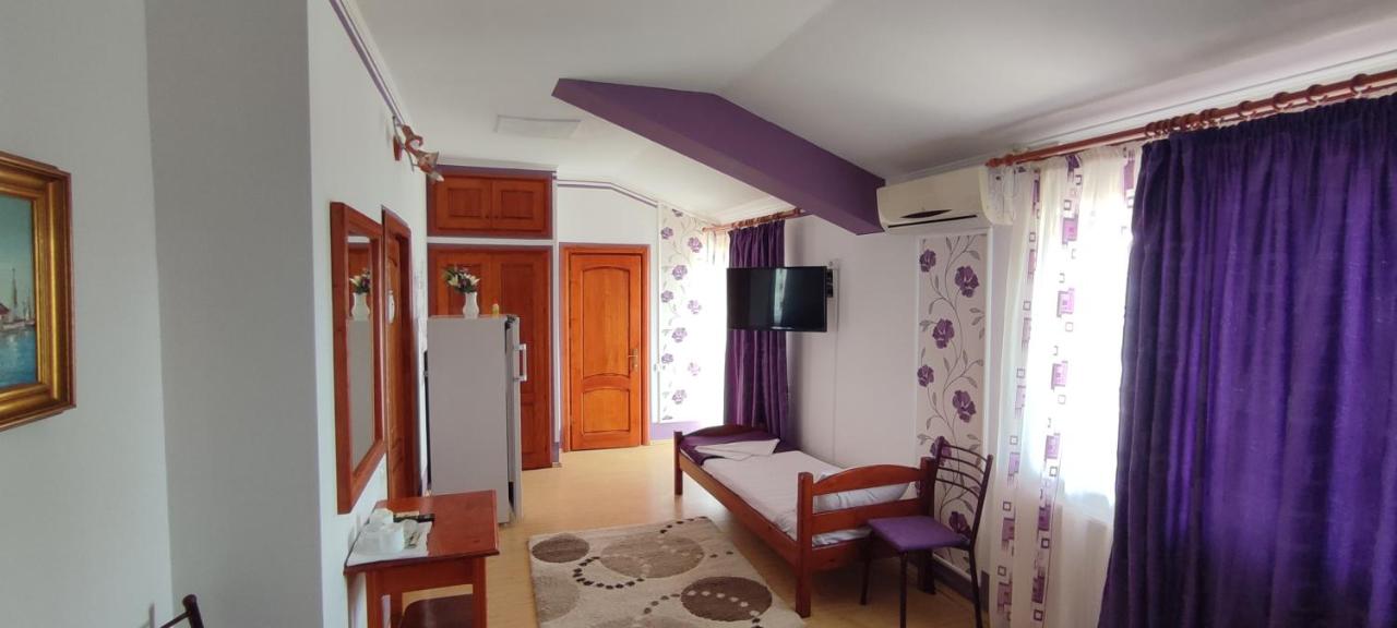 Dreibettzimmer mit Meerblick