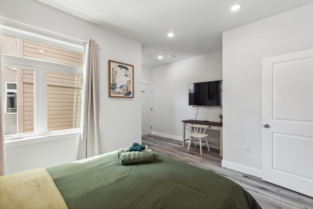Two-Bedroom Apartment with City View