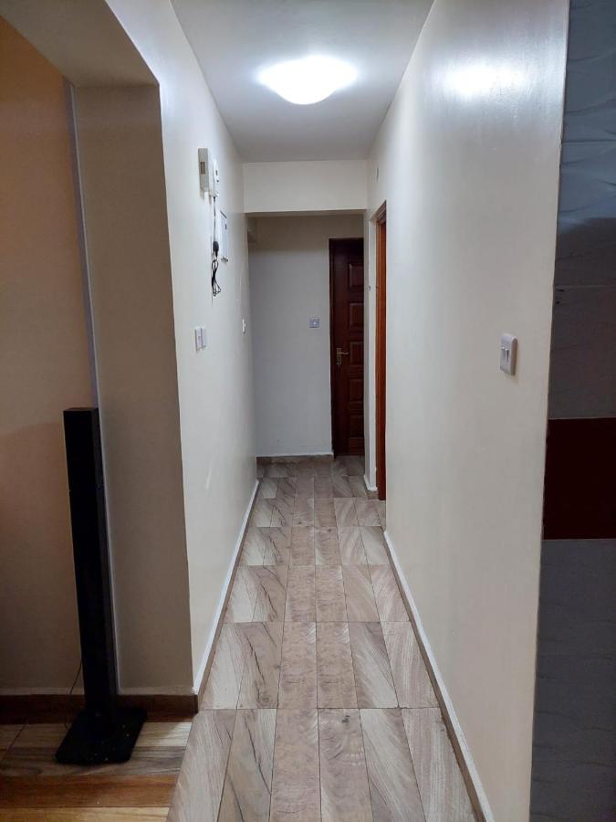 Roma Stays - Elegant 2 Bedroom all ensuite Apartment at Lifestyle Residency in Garden Estate - B&B Nairobi