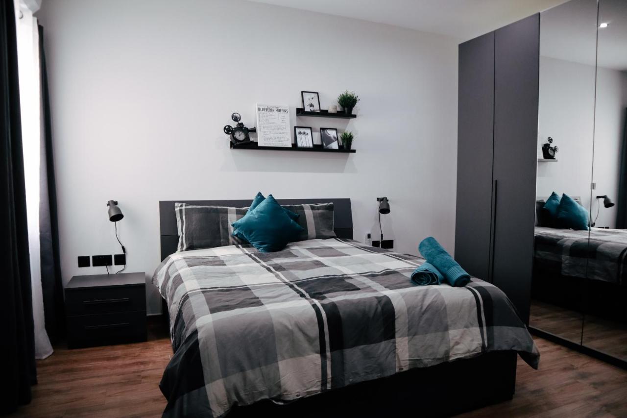 Deluxe Double Room with Shower