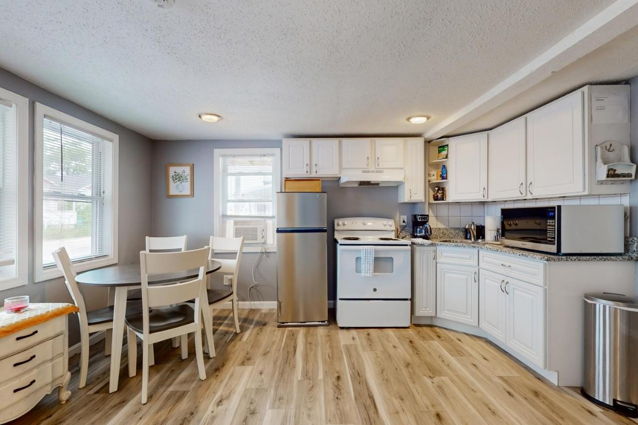 One Bedroom Apartment