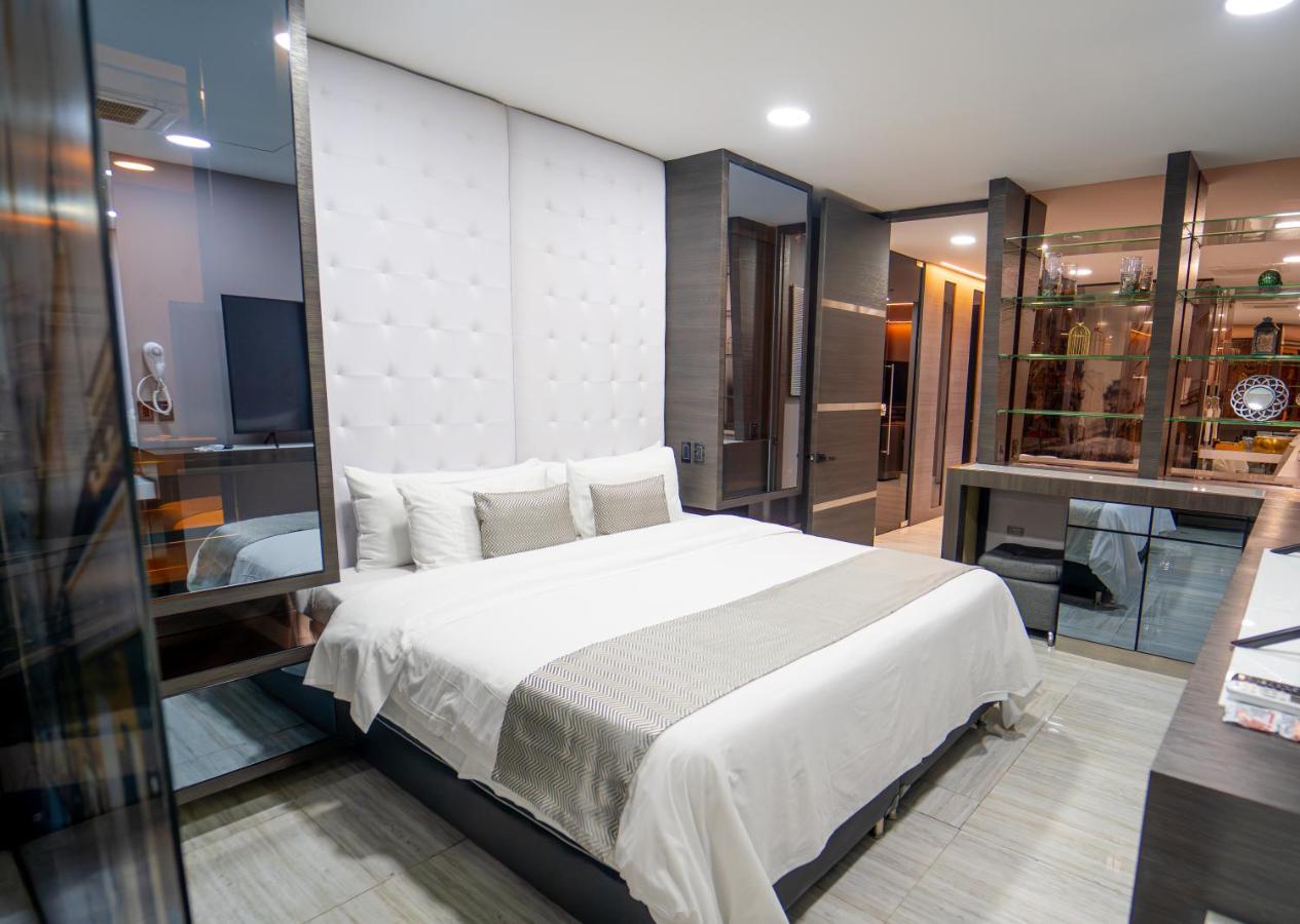 Three-Bedroom Apartment with Balcony