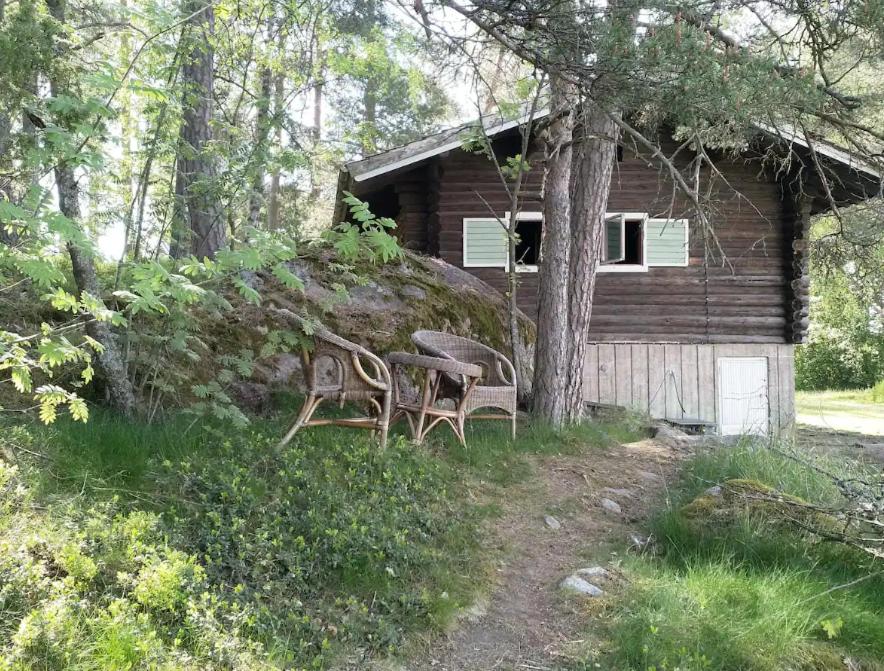 Naantalissa idyllinen, pieni merenrantamökki - Chambres d’hôtes