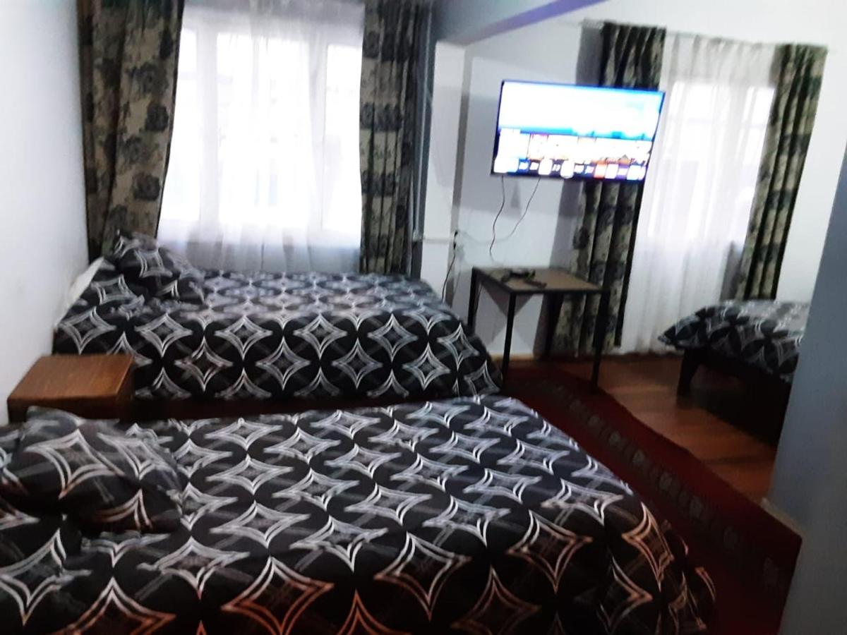 Habitación Familiar con baño privado
