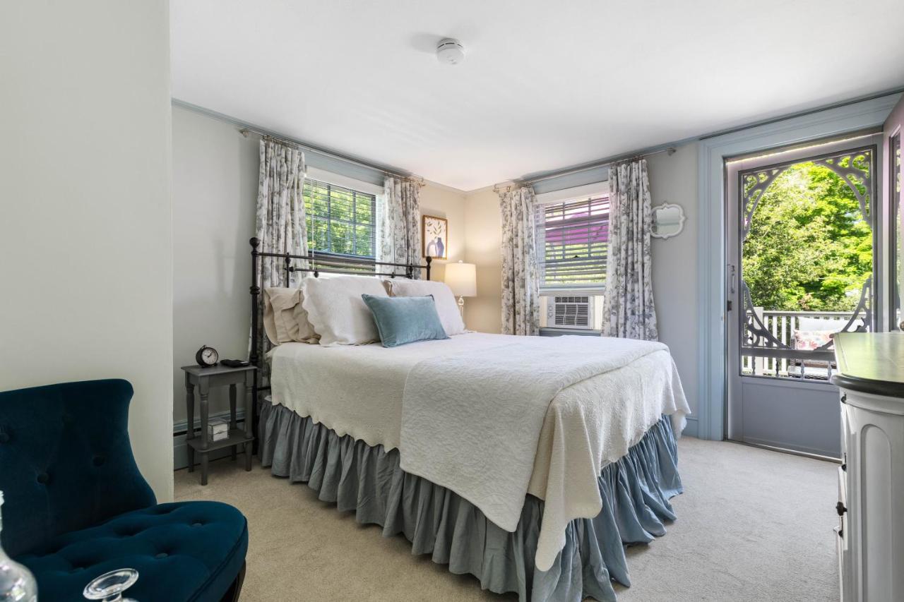 Suite with Balcony