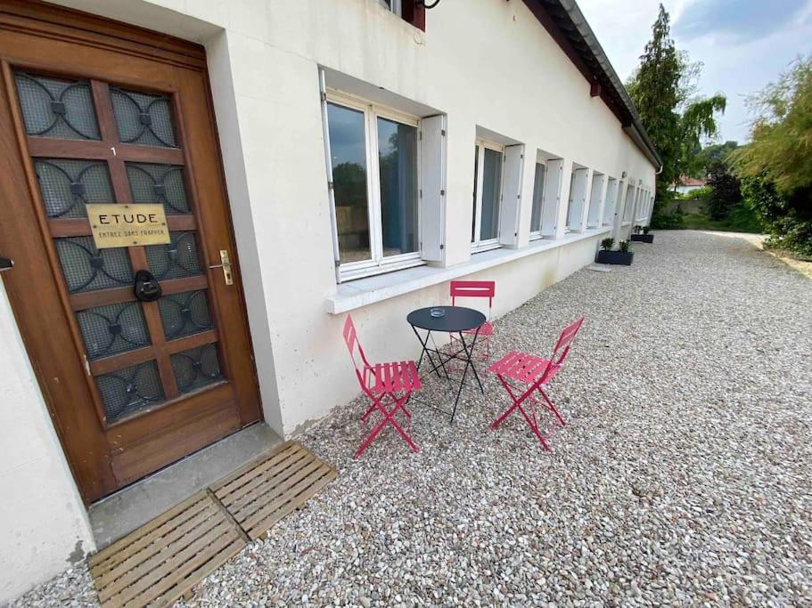 Appartement familial, 2 chambres, en RdC sur cour - Ferienwohnung