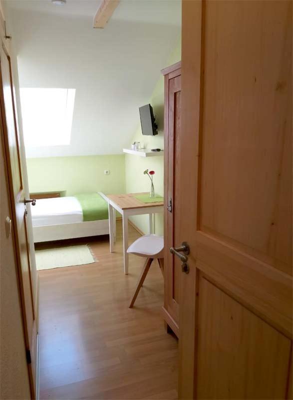 Habitación Individual Económica