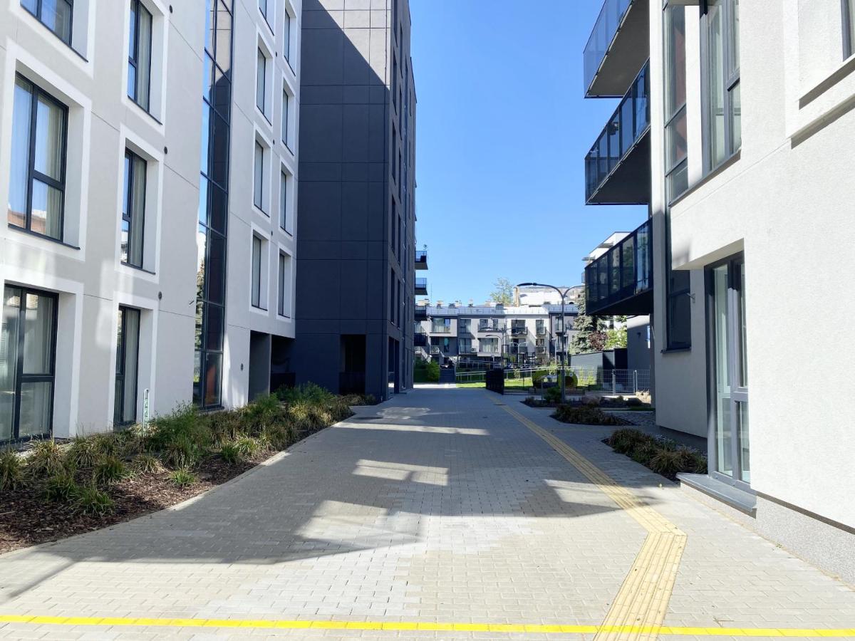 White Lotus Apartment 13 by Reside Baltic - B&B Vilnius