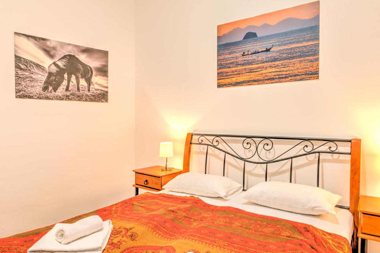 Two-Bedroom Deluxe Apartment