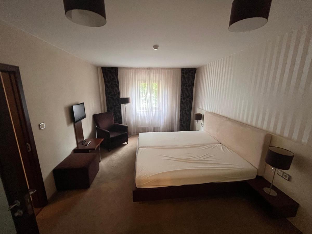 Goldenfish Pilsen apartman - B&B Hradiště