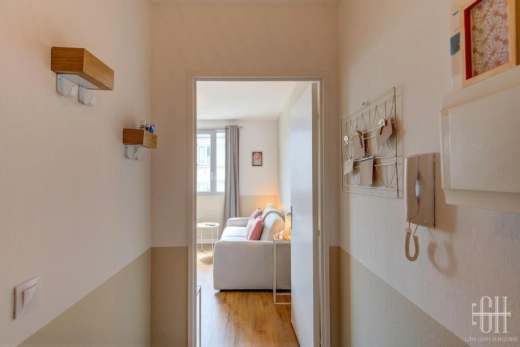 Le Terminus - Face à la Gare De Tours - B&B Tours