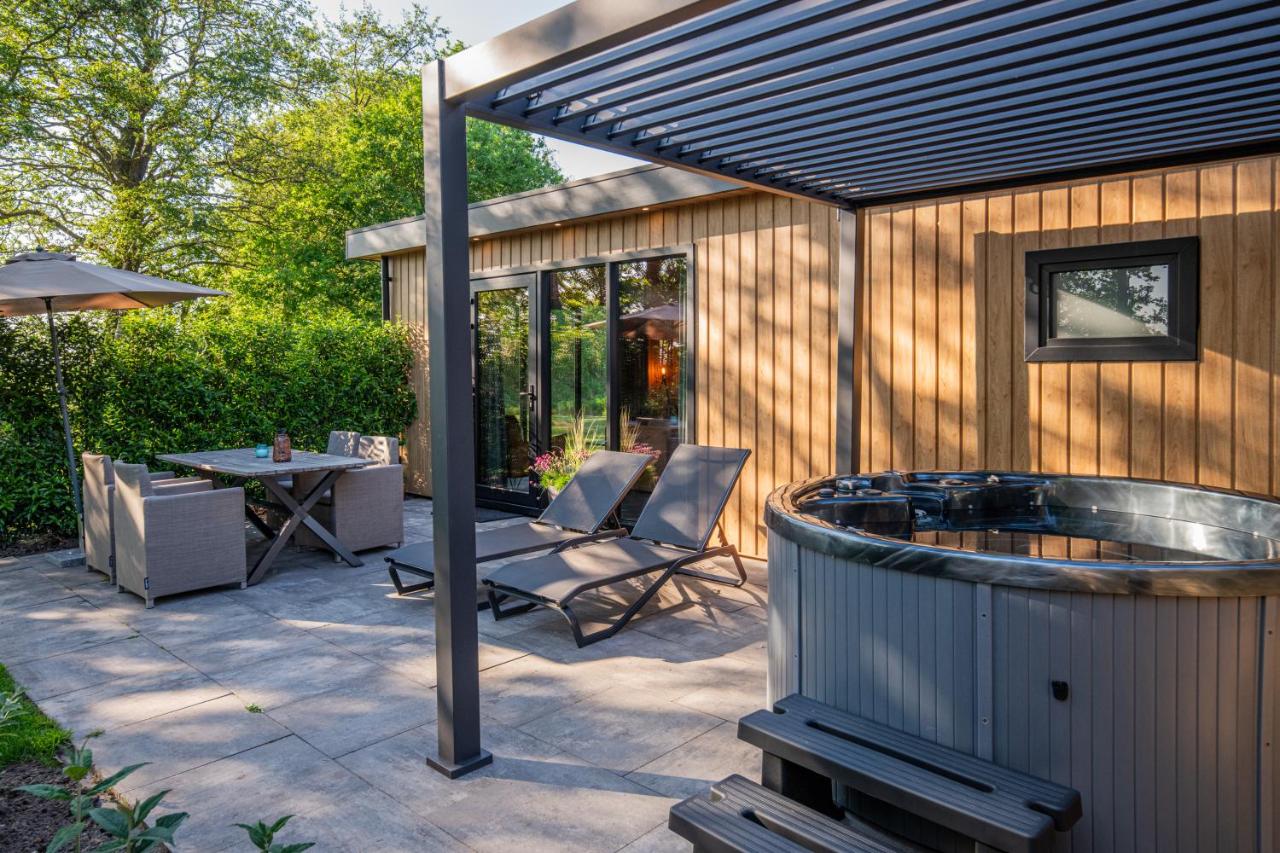 Wellnesslodge Scholekster met jacuzzi en uitzicht - B&B