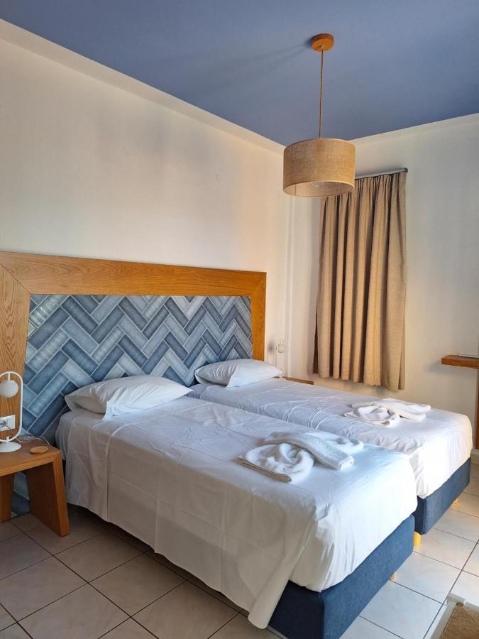 One-Bedroom Apartment with Sea View
